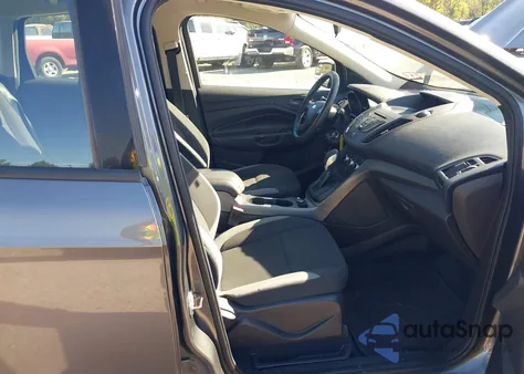 2013 Ford Escape S z USA, uszkodzony, nr VIN 1FMCU0F74DUC30480